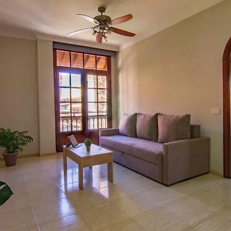Apartamento Puerto De La Cruz, 3 Dormitorios, 7 Personas - Es-284-11