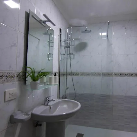Apartment Apartamento Puerto De La Cruz, 3 Dormitorios, 7 Personas - Es-284-11